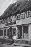 S08b - Martin Steinberg sen., Tuch- und Modewaren (heute Solling-Apotheke) um 1910